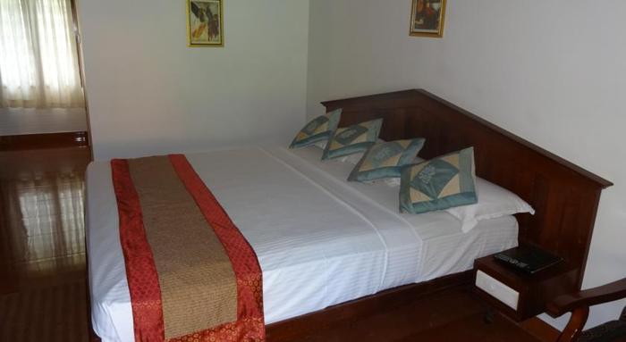 Cocobay Resort
